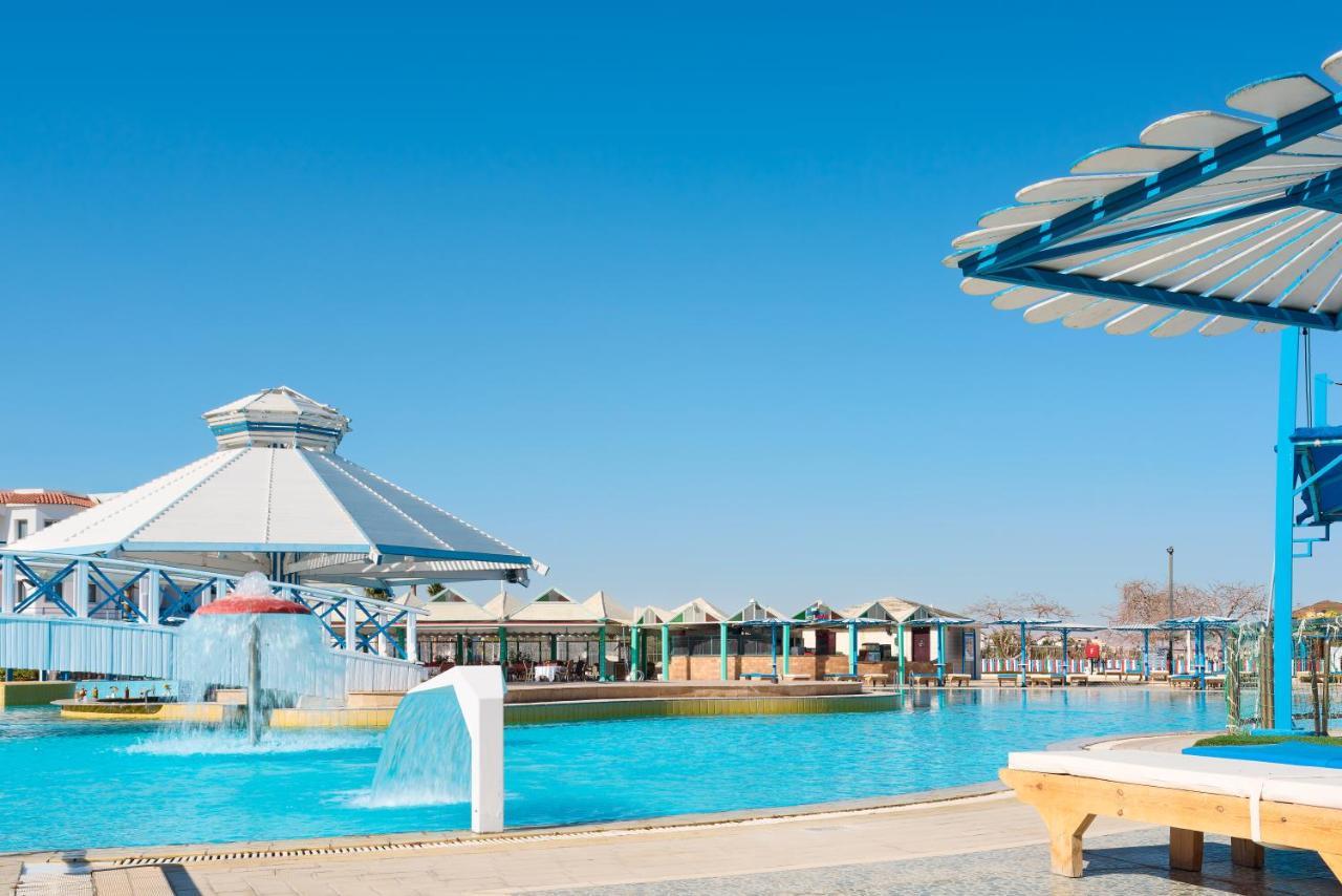 Dreams Beach Resort - Sharm El Sheikh Bagian luar foto The resort's main pool