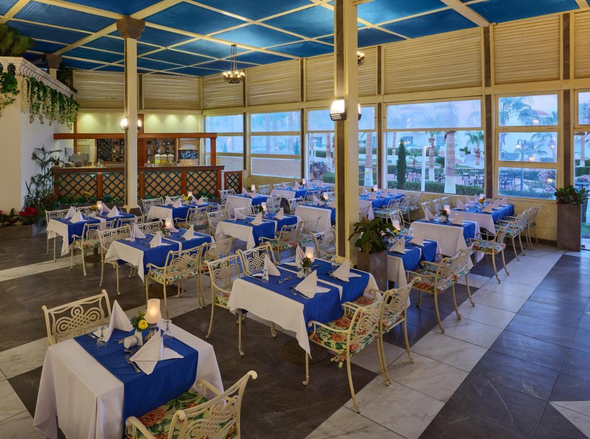 Dreams Beach Resort - Sharm El Sheikh Bagian luar foto Restaurant at the hotel