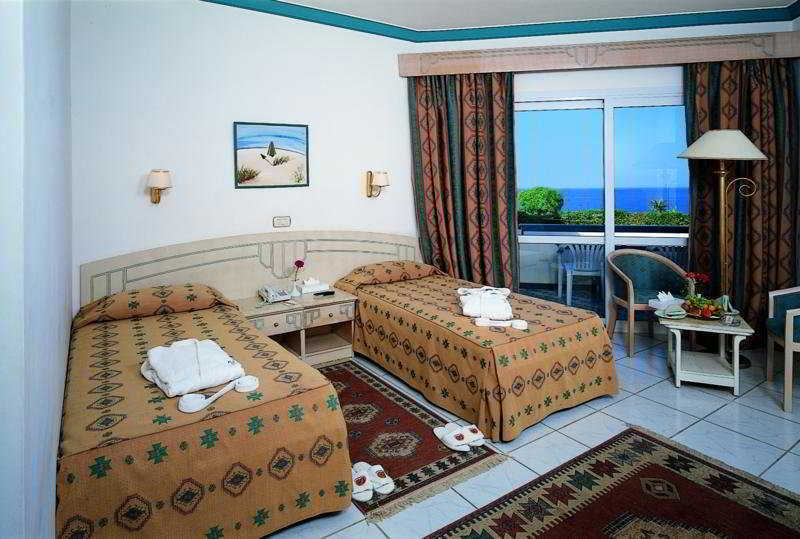 Dreams Beach Resort - Sharm El Sheikh Ruang foto A typical hotel room